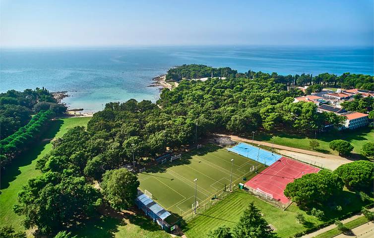 Ferienwohnung für 5 Personen, mit Garten in Katoro