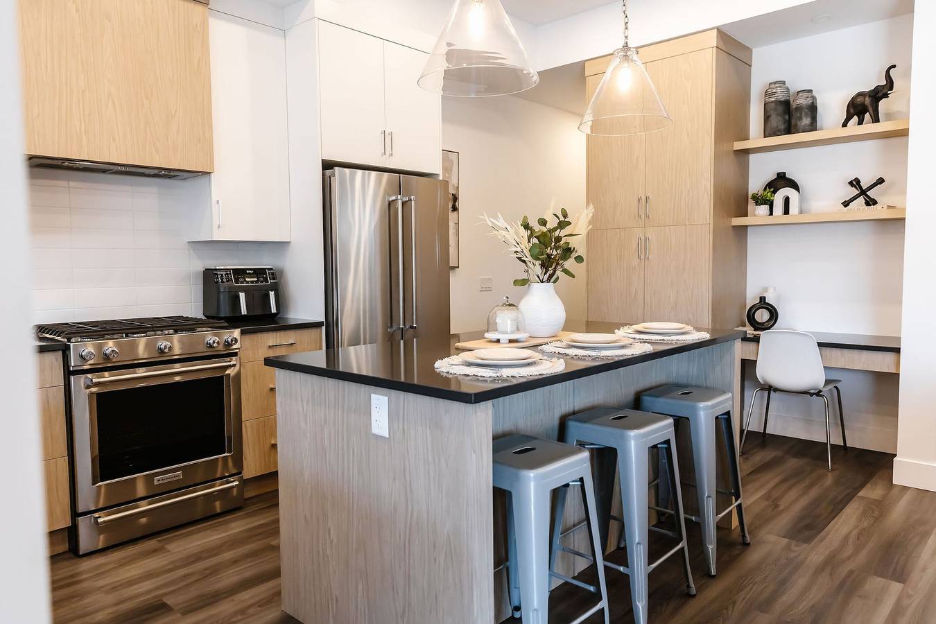 Ganze Wohnung, The Perch - Private Rooftop Patio w/ Hot Tub! in Crystal Mountain