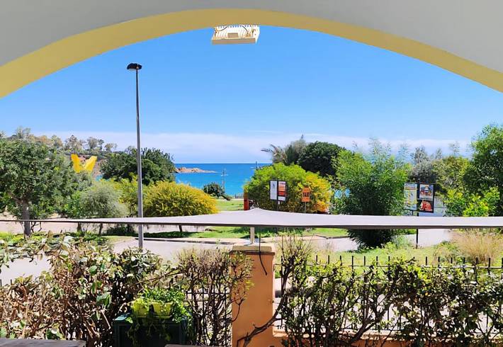 Casa vacanza per 8 persone, con panorama e terrazza a Arbatax