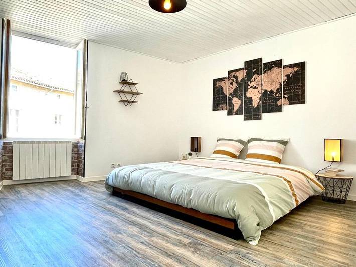 Location de vacances pour 12 personnes, avec terrasse, animaux acceptés à Lusignan - 3