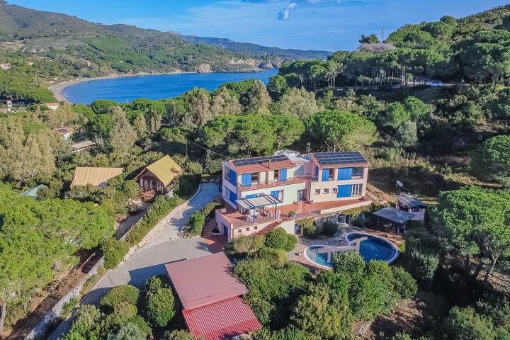 Villa mit pool für 10 Personen, mit Garten und Pool sowie Terrasse auf Elba