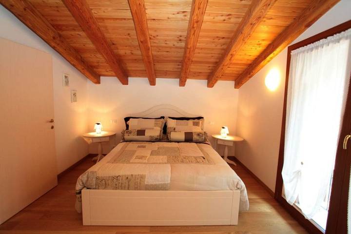 Gîte pour 9 personnes, avec Balcon et Terrasse ainsi que Jardin et Vue à Polcenigo