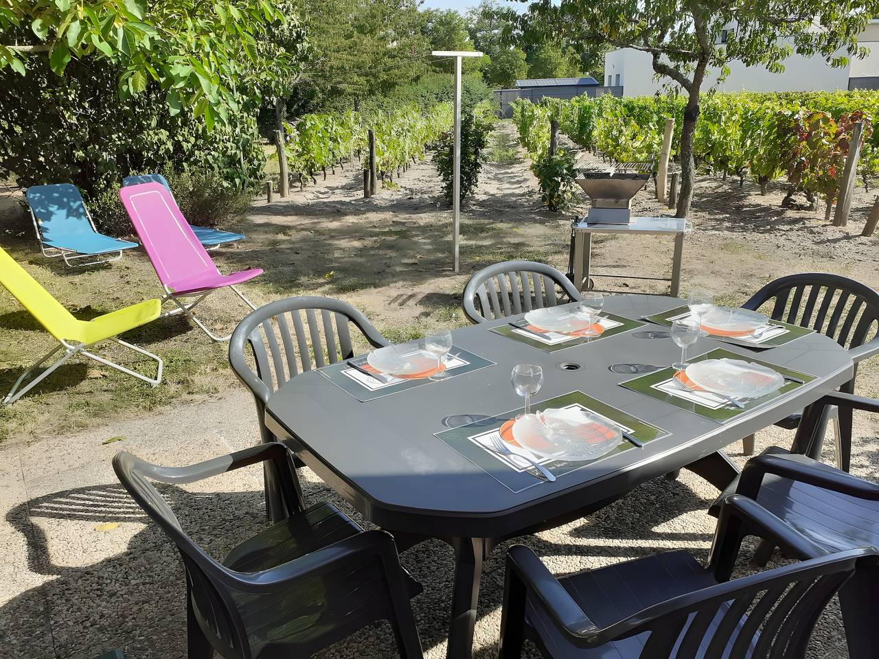 Maison de Vacances 'La Bonnetière' avec Terrasse Privée, Jardin Commun et Wi-Fi in Joué-lès-Tours, Région de Tours