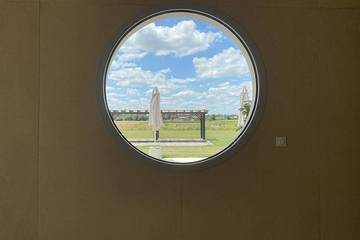 Gîte pour 15 personnes, avec jacuzzi ainsi que jardin et terrasse à Les Landes-Genusson
