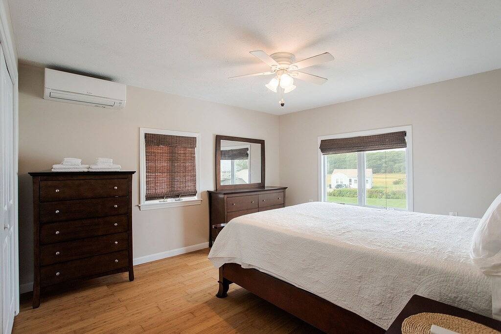 The Moonglow! A beautiful ocean view house in Biddeford! in Biddeford, York County