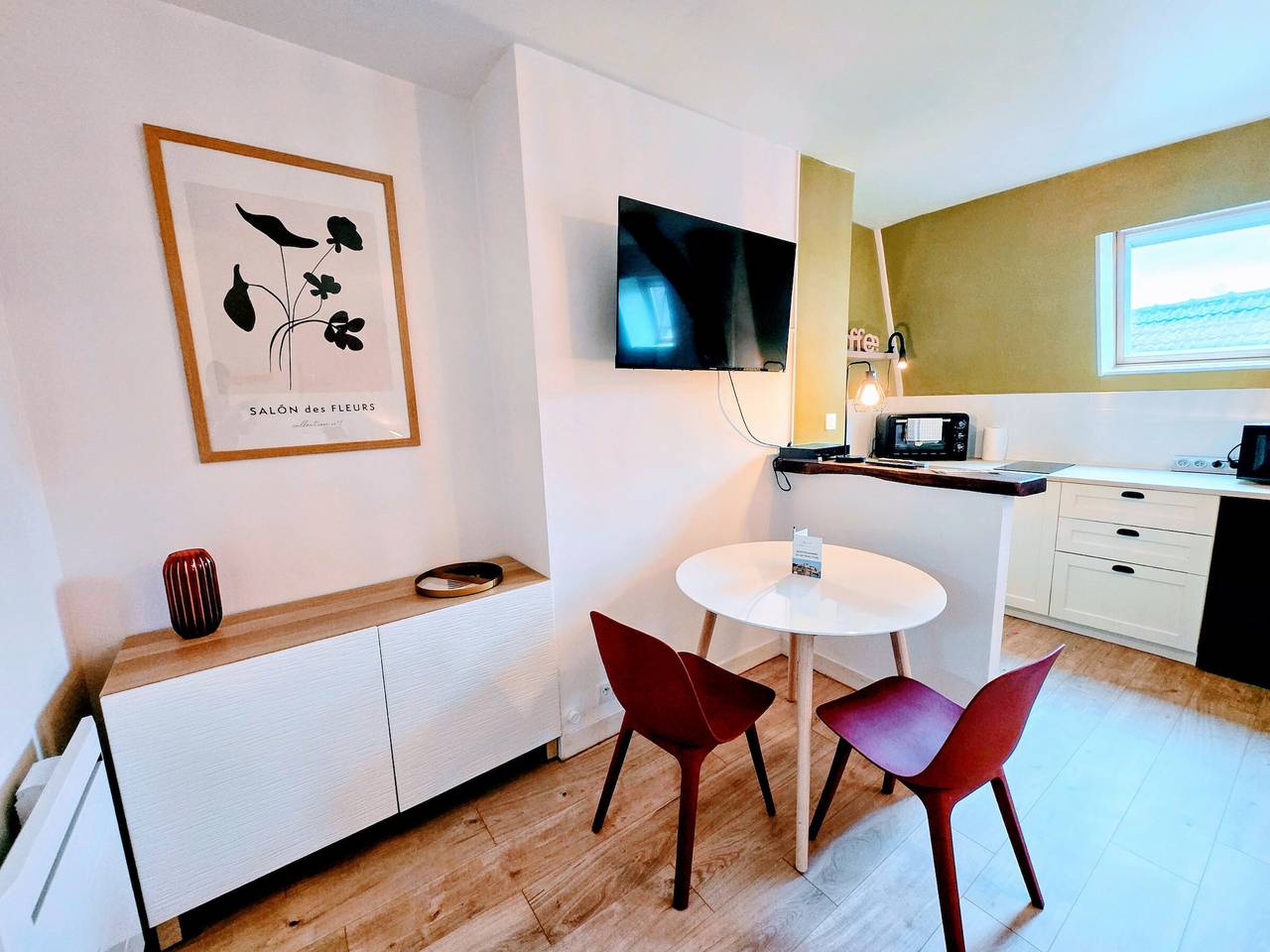 Studio entier, Appartement moderne pour 2, centre Auxerre, Wi-Fi gratuit in Auxerre, Région d'Auxerre