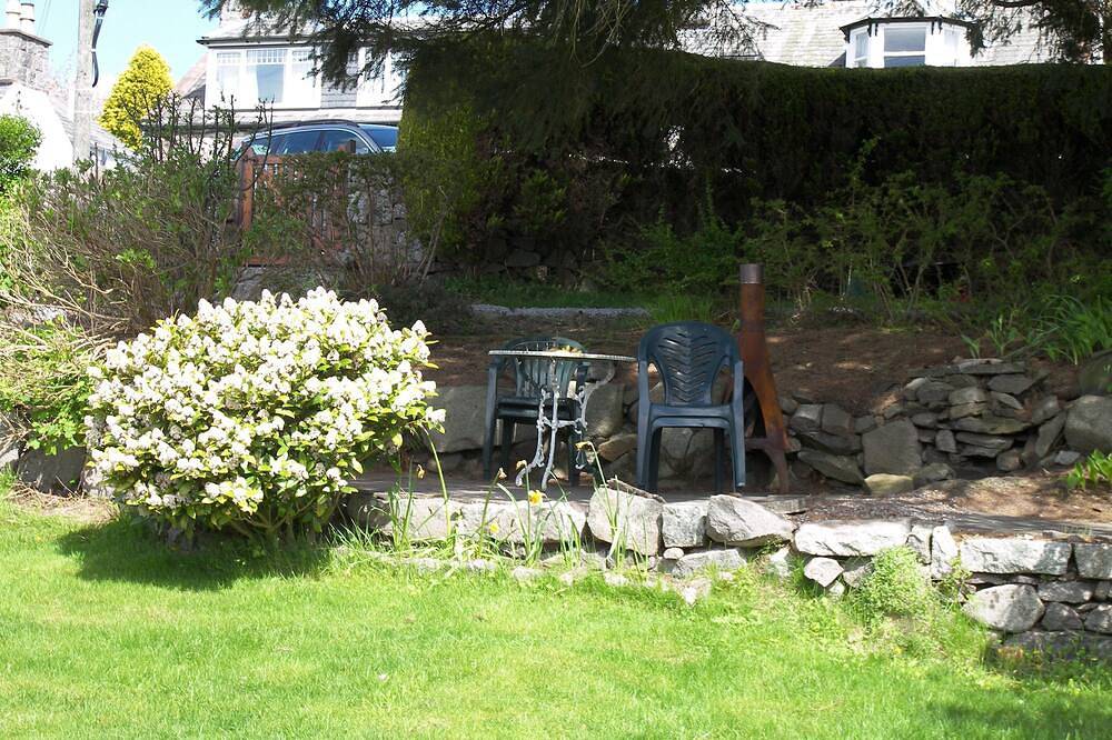 The Bridge - sleeps 6 guests  in 3 bedrooms in Kippford, Dumfries and Galloway