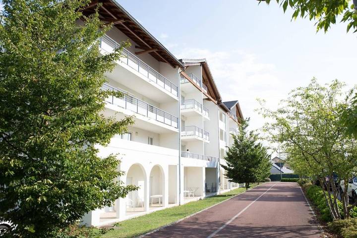 Hôtel pour 6 personnes, avec terrasse à Divonne-les-Bains - 4