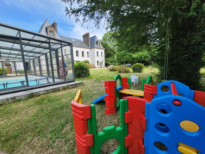 Maison de vacances pour 14 personnes, avec jardin ainsi que vue et piscine, animaux acceptés
