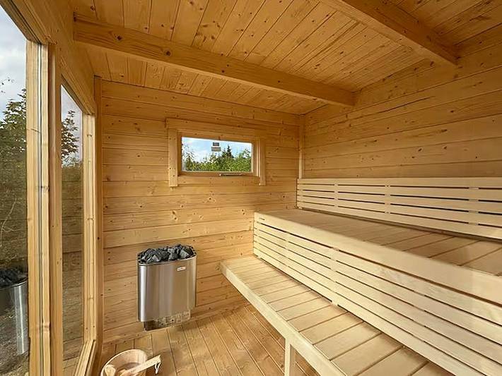Holzhaus mit Sauna am Leuchtturm von Sletterhage auf Helgenæs in Knebel, Süddjursland