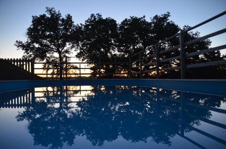 Location de vacances pour 2 personnes, avec bassin pour enfant et piscine ainsi que vue et jardin, animaux acceptés à Riguepeu - 2