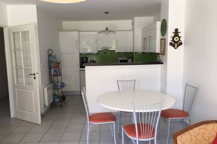 Appartement entier, Logement avec jardin et garage, à 100 mètres de la plage et de la Thalasso in Bénodet, Région de Quimper