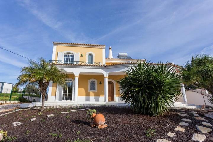 Casa de férias para 6 pessoas, com jardim em Conceição