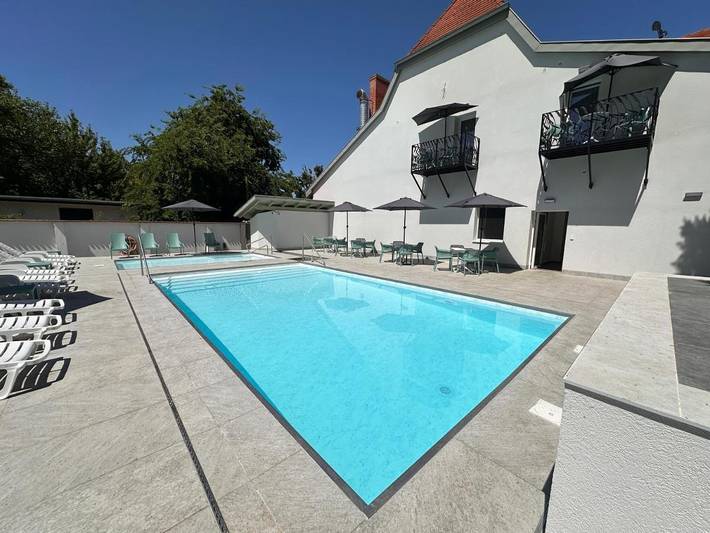 Ferienhaus für 2 Personen, mit Terrasse und Pool, mit Haustier in Siofok