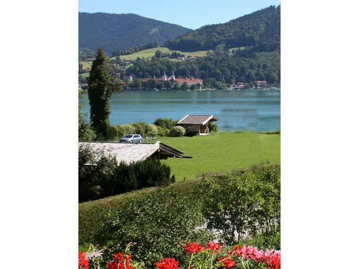 Ferienwohnung für 2 Personen, mit Balkon und Terrasse sowie Garten und Seeblick am Tegernsee - 3