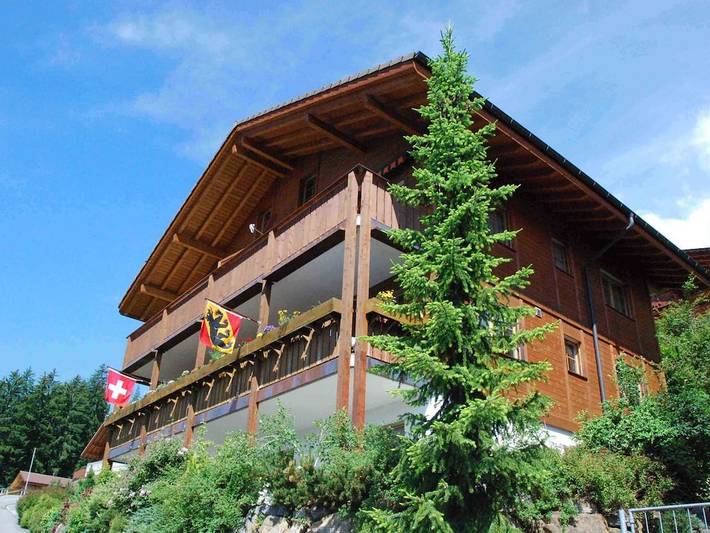 Ferienhaus für 4 Personen, mit Balkon und Ausblick in Beatenberg