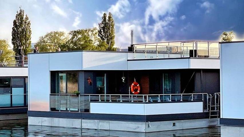 Boot für 6 Personen, mit Terrasse und Ausblick sowie Seeblick und Sauna in Ribnitz-Damgarten