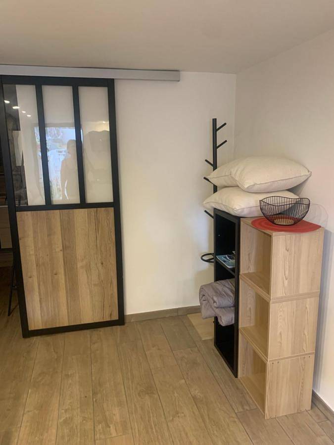 Location de vacances pour 2 personnes, avec terrasse et piscine à La Roquette-sur-Siagne - 3