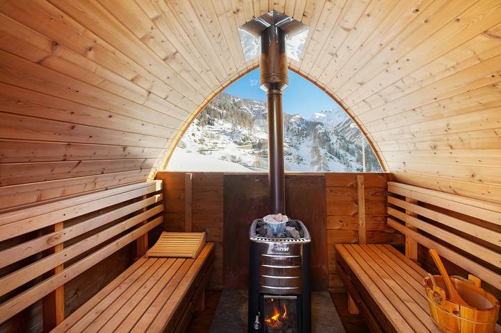 Entire studio, Studio 'La Cachette' with Terrace, Private Garden and Sauna in Bionaz in Bionaz, Wallisian Alps