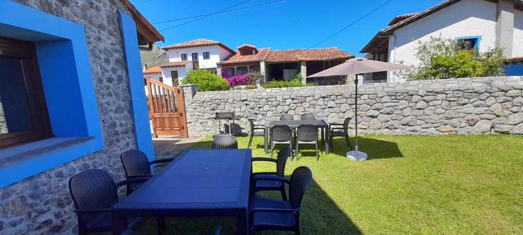 Casa rural para 12 personas, con Balcón y Terraza además de Jardín y Vistas en Celorio - 3