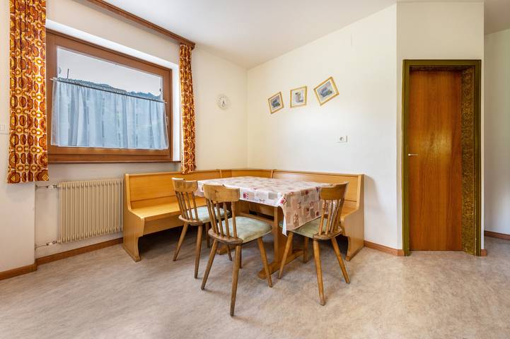 Ganze Wohnung, Ferienwohnung "Ciasa La Palsa 2" mit Bergblick, Balkon & Wlan in San Vigilio di Marebbe, Enneberg