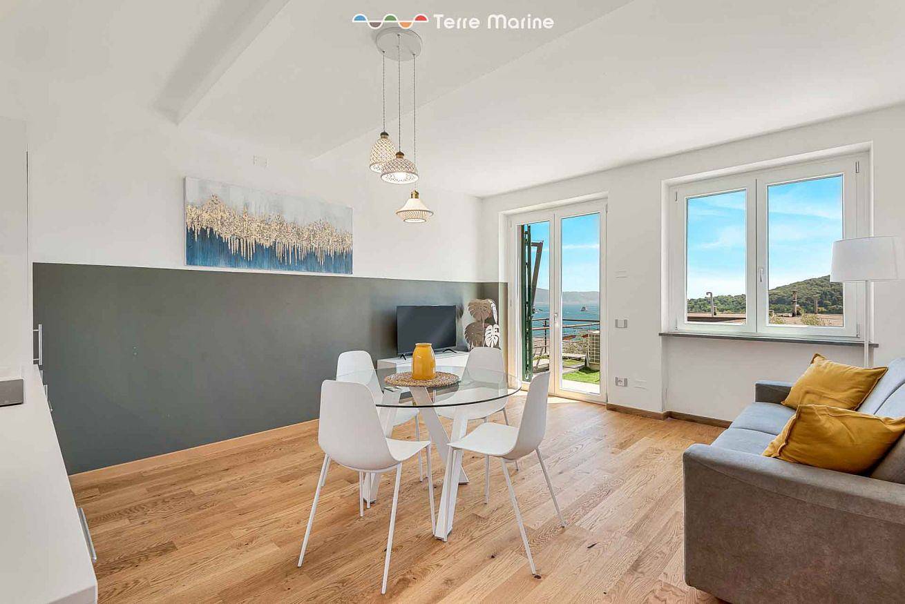 Ganze Wohnung, Ferienwohnung für 2 Personen mit Pool in Portovenere, Porto Venere Gemeinde