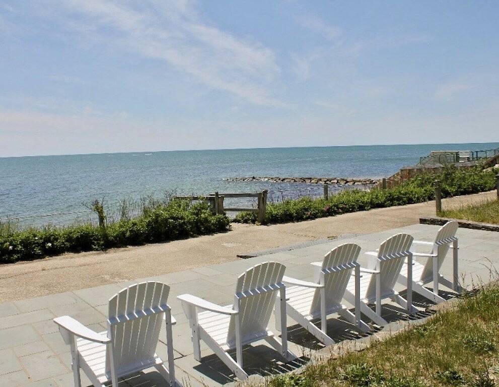 Ganze Wohnung, Ocean Front, Privatstrand, Meerblick, neu gebaut in Dennis Port, Dennis