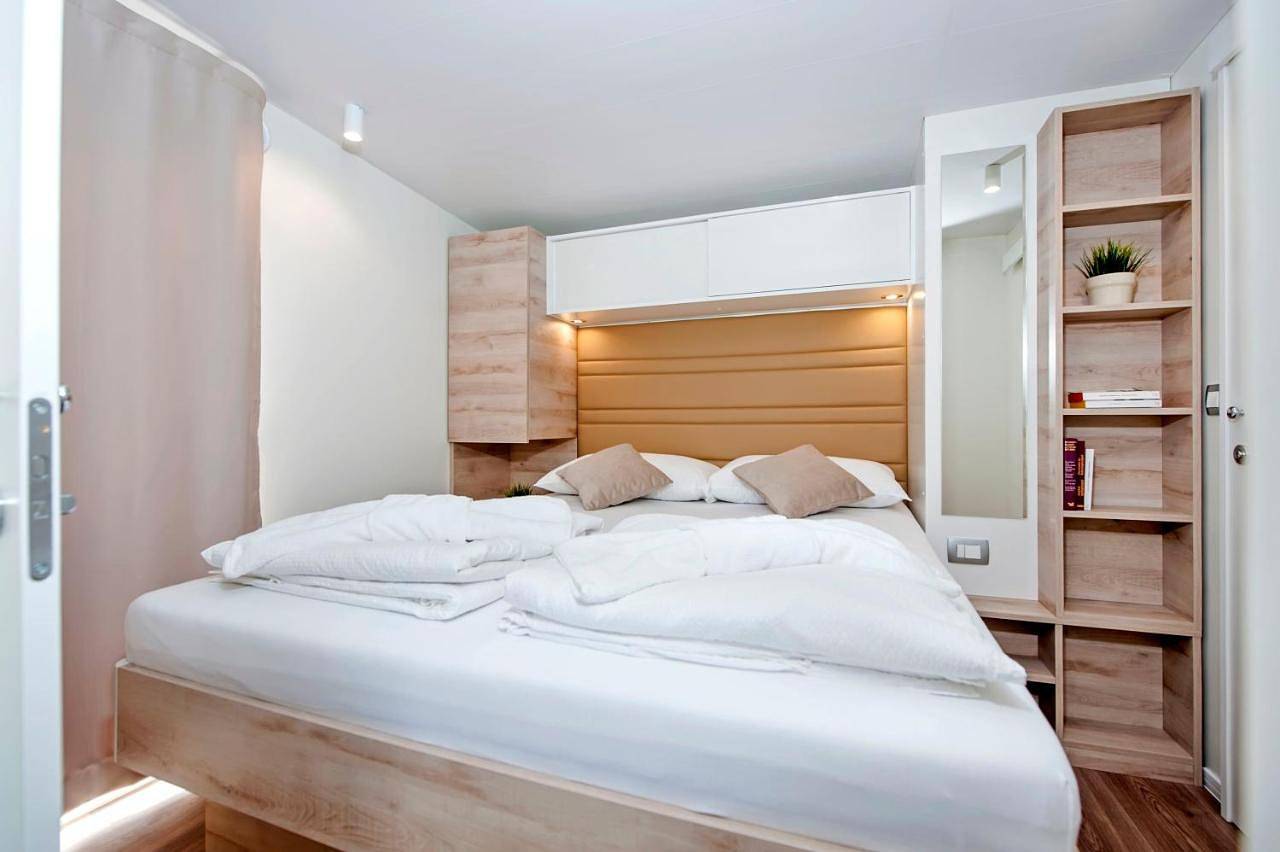Mobile Homes and Glamping Tents Delta Marine at Campsite Poljana in Mali Lošinj, Cunski