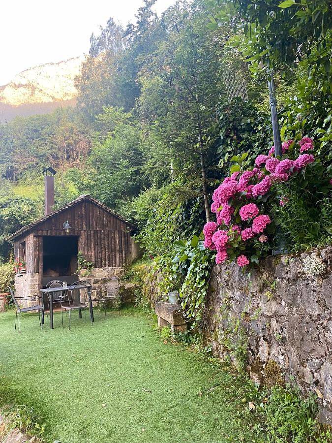 Gîte pour 6 personnes, avec vue et jardin, adapté aux familles dans Saravillo - 4