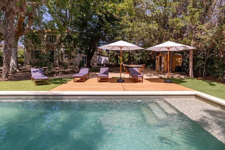 Villa pour 10 personnes, avec piscine ainsi que vue et balcon