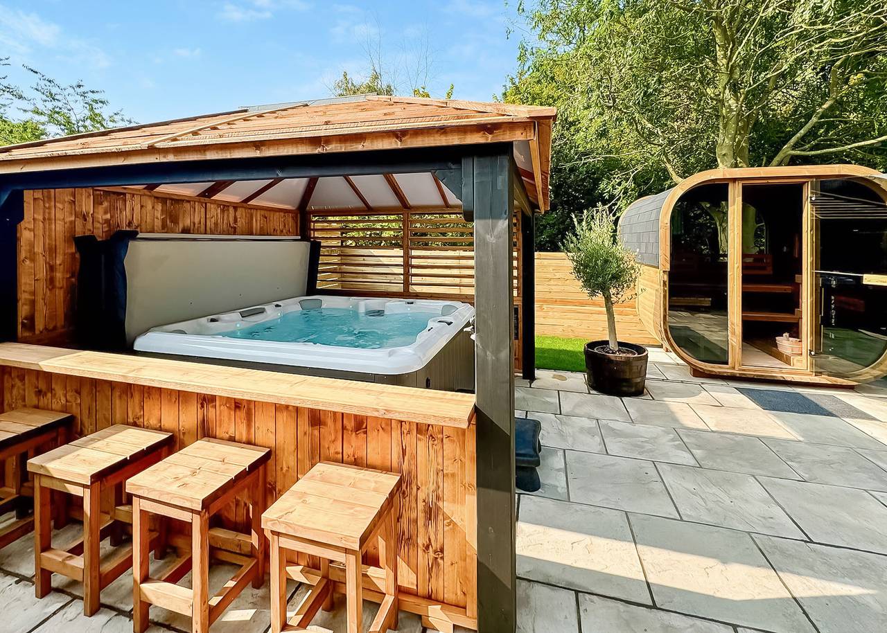 Spa Sensation (Sauna & Hot Tub) in Skidby, East Riding of Yorkshire