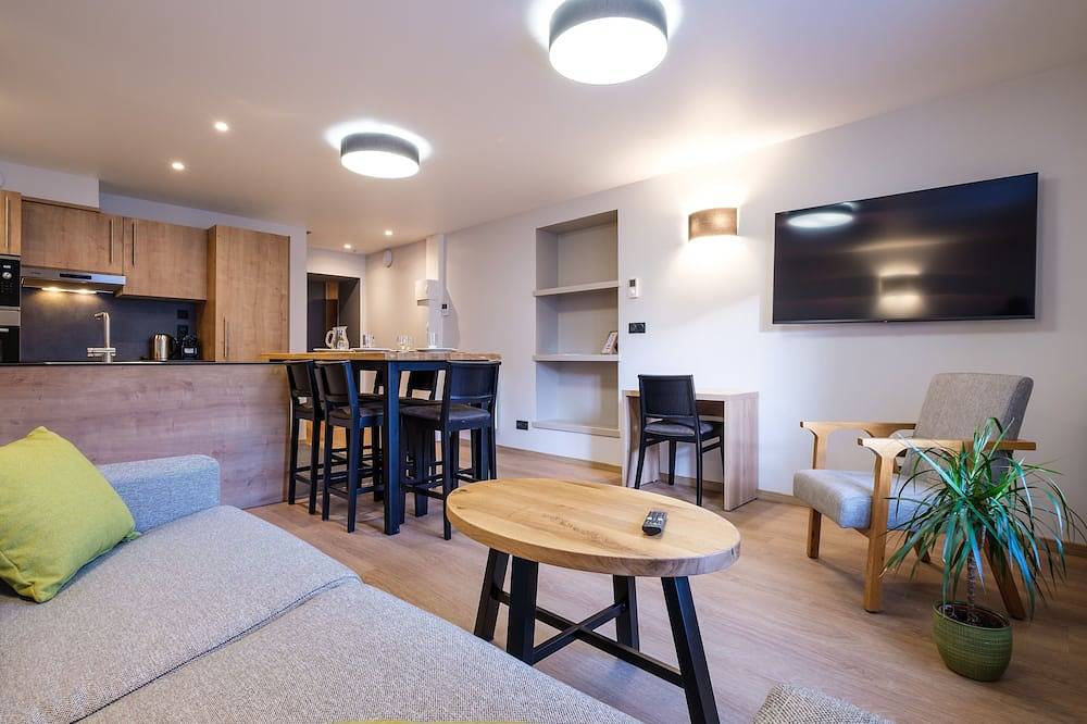 Ganze Wohnung, T3 spacieux à proximité des Thermes et du centre in Lons-le-Saunier, Jura