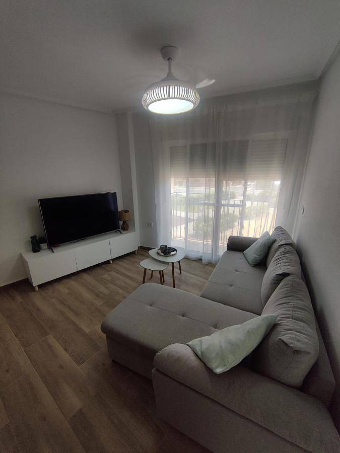Apartamento para 4 personas, con vistas y terraza en Catral
