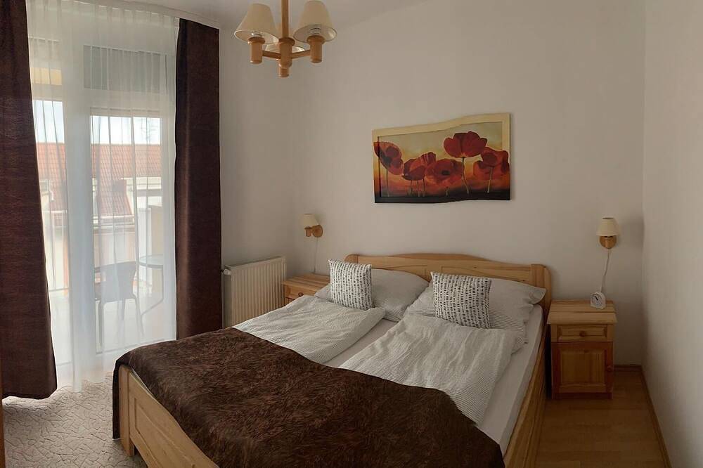 Ganze Wohnung, Kőnig Apartman Iii. /Liza Apartman/Hévíz.300 Méterre A Hévízi Termál Tótól! in Heviz, Keszthely und Umgebung