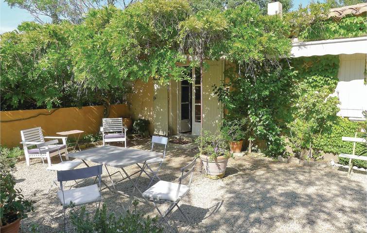Location de vacances pour 4 personnes, avec piscine et jardin au Parc naturel régional des Alpilles - 3
