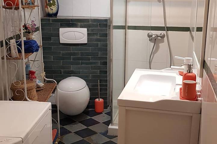 Ganze Wohnung, Small Patio in Downtown in Nîmes, Nimes und Umgebung