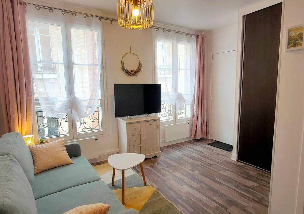 Appartement entier, One-Bedroom Apartment in Provins, Seine-et-Marne