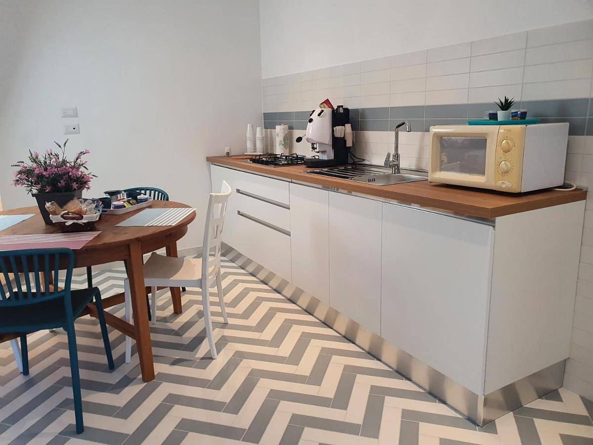 Appartamento intero, One-Bedroom Apartment in Monte di Procida, Napoli e dintorni
