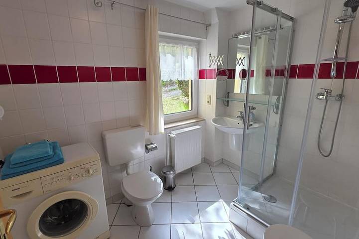 Ferienwohnung für 3 Personen, mit Terrasse in Zislow - 3