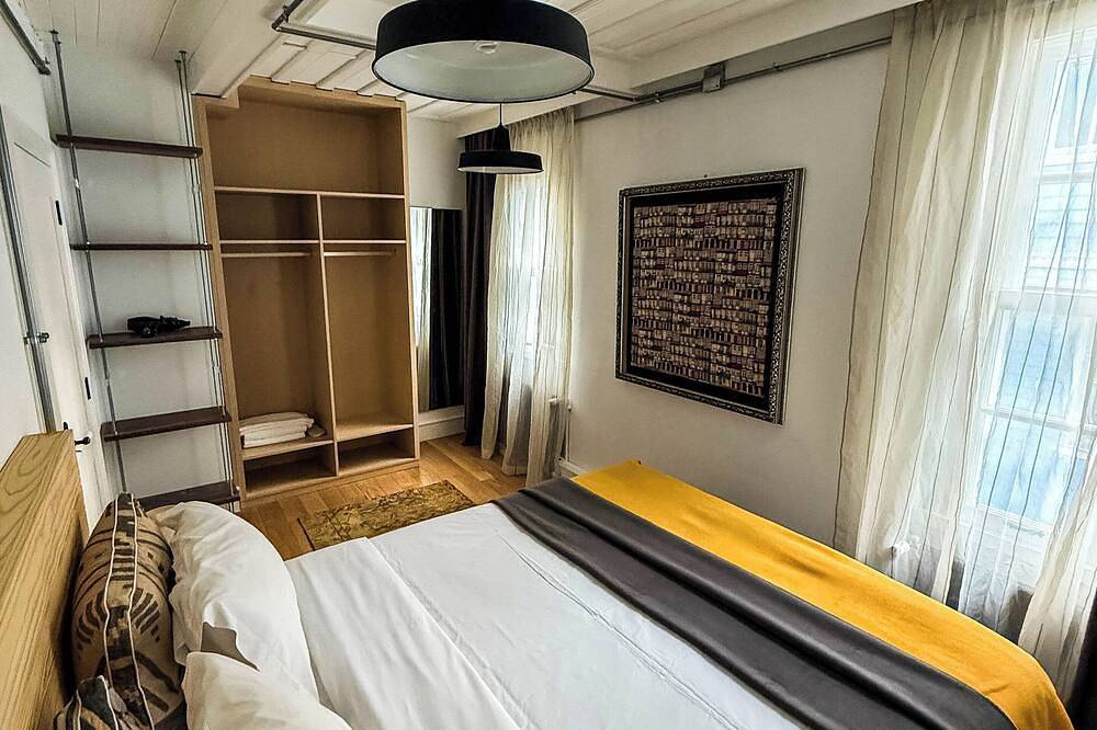 3-bedroom villa in charming Istanbul with Ac in Kuruçeşme Mahallesi, Marmara region