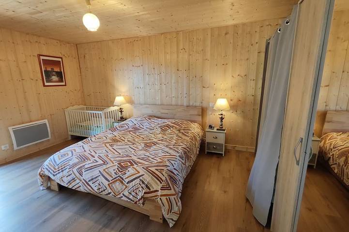 Chalet pour 14 personnes, avec terrasse dans Super Besse - 2