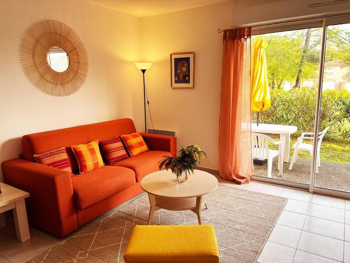 Location de vacances pour 6 personnes, avec bassin pour enfant et vue ainsi que jardin et piscine dans Plage Venga Di L Oru Santa Maria Poggio - 4