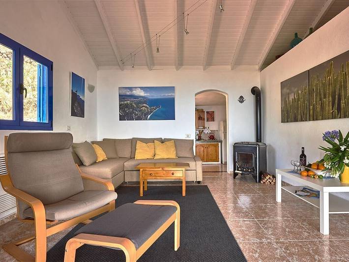 Chalet para 3 personas, con Terraza además de Jardín y Piscina en La Palma - 2