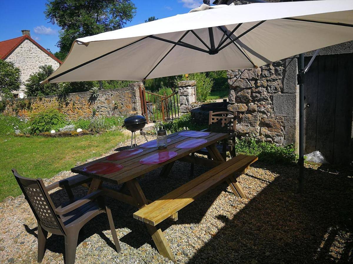Three-Bedroom House in Saint-Priest-des-Champs, Puy-de-Dôme