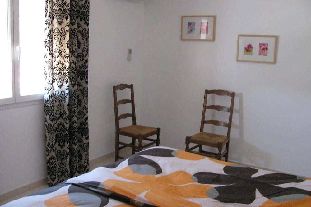 Villa \"L'Abricotier\" for 2/4 people in Montagnac, Côte d'Améthyste