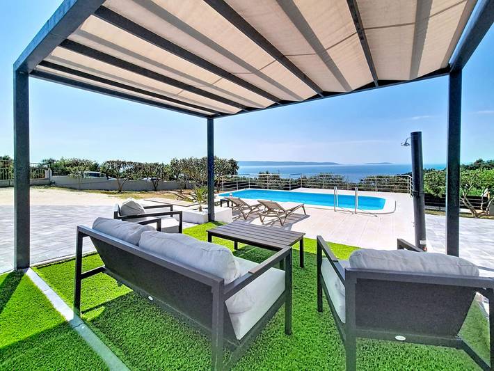 Ferienhaus für 9 Personen, mit Terrasse und Garten in Okrug Gornji - 2