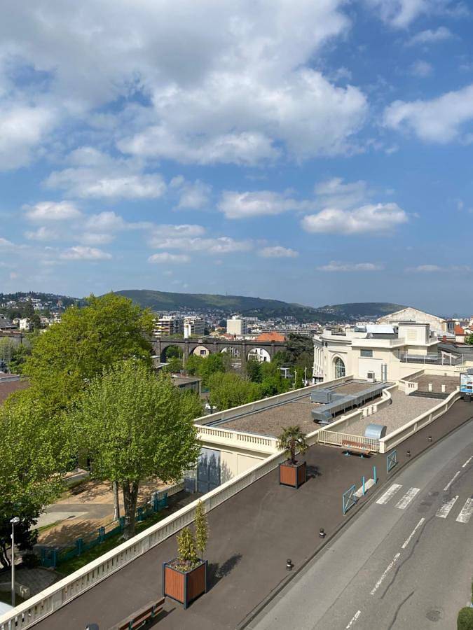 Gîte pour 2 personnes, avec balcon et vue dans Thermes de Royat Chamalières - 2
