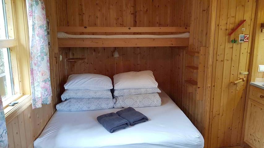 Cottage for 2 people, with Balcony and Terrace as well as Garden and View in Iceland