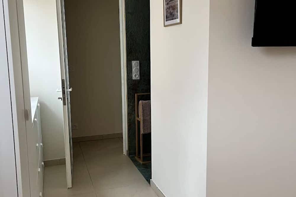 Appartement entier, Gîte en Provence avec piscine privée dans un parc 1000m2 pour famille/amis in Pernes-les-Fontaines, Vaucluse