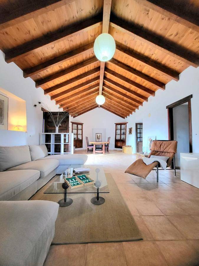 Gîte pour 5 personnes, avec jardin dans Tetir